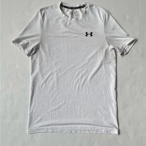 Under Armor t-shirt